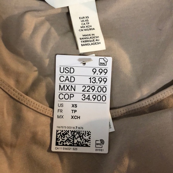 H&M Scoop Neck T-Shirt - Picture 3 of 4